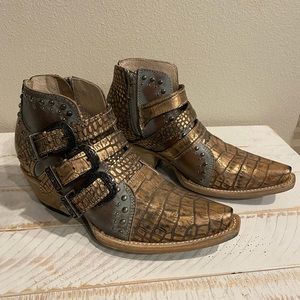 Freebird Whilhelmina in Blush Croco